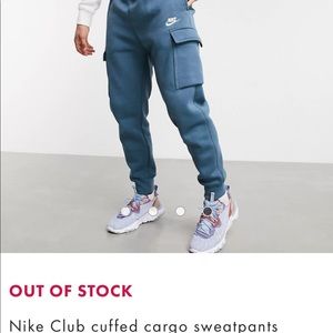 Nike Club cuffed cargo sweatpants in teal